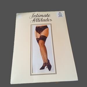 Intimate Attitudes Shirley of Hollywood White Sheer Stockings Queen Size Plus
